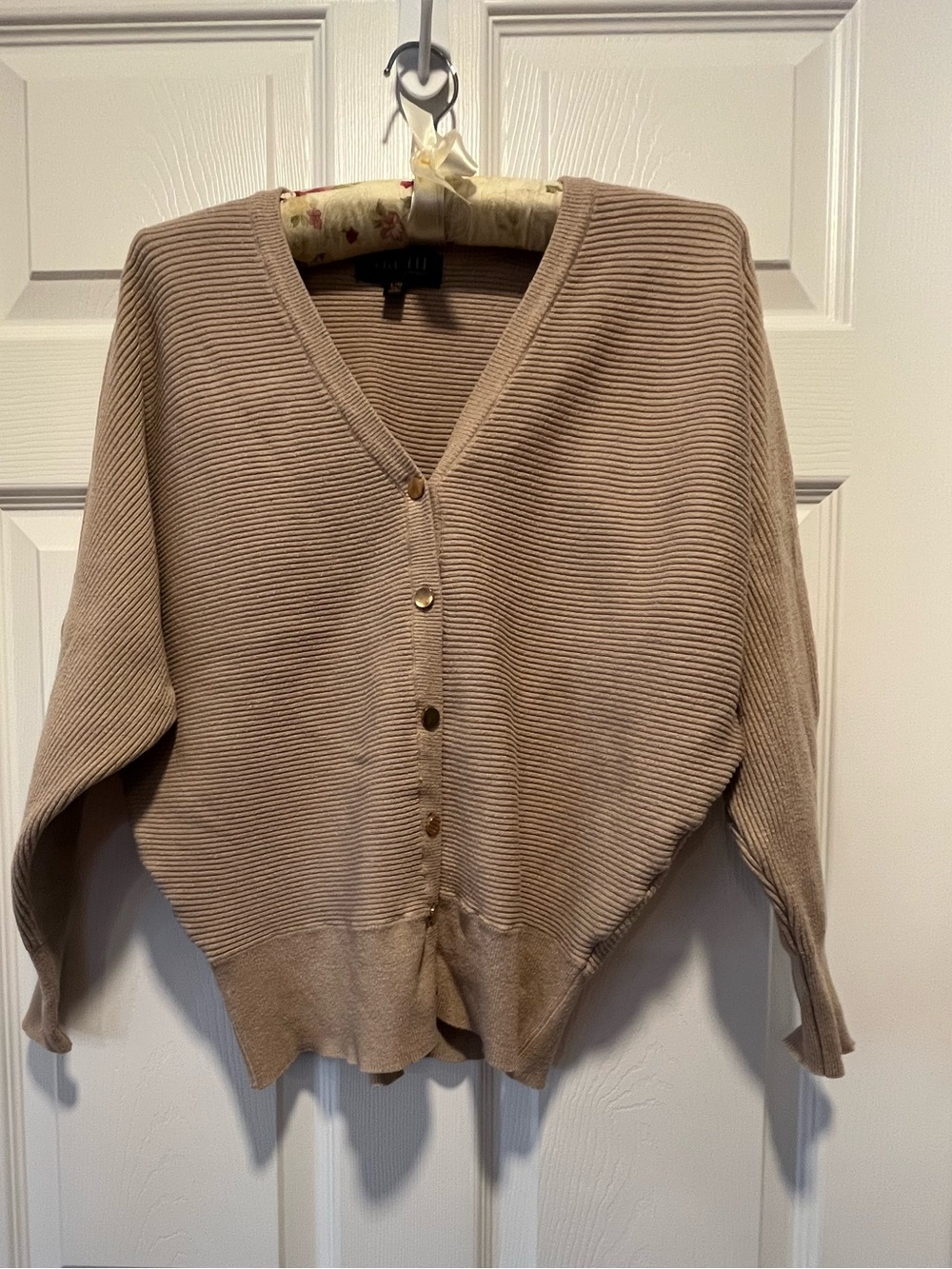 Truth by Republic Textured Fitted Cardigan 
Size: Large 
Color: Beige